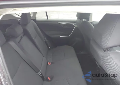 2021 Toyota Rav4 Le z USA, uszkodzony, nr VIN 2T3G1RFV9MW239891